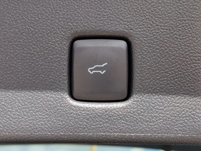 Certified Used 2023 Vapor Blue Ford Platinum image 14