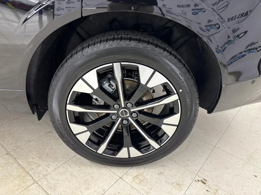 2026 Volvo XC60 Plus - Photo 27