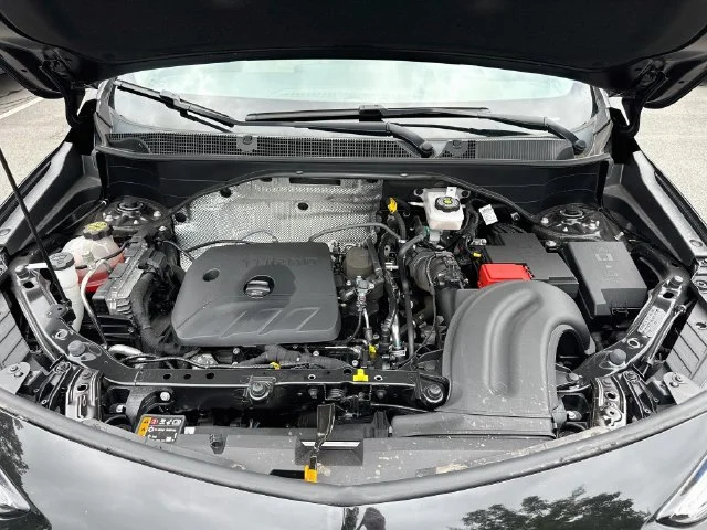 Used 2025 Black Buick Avenir image 30
