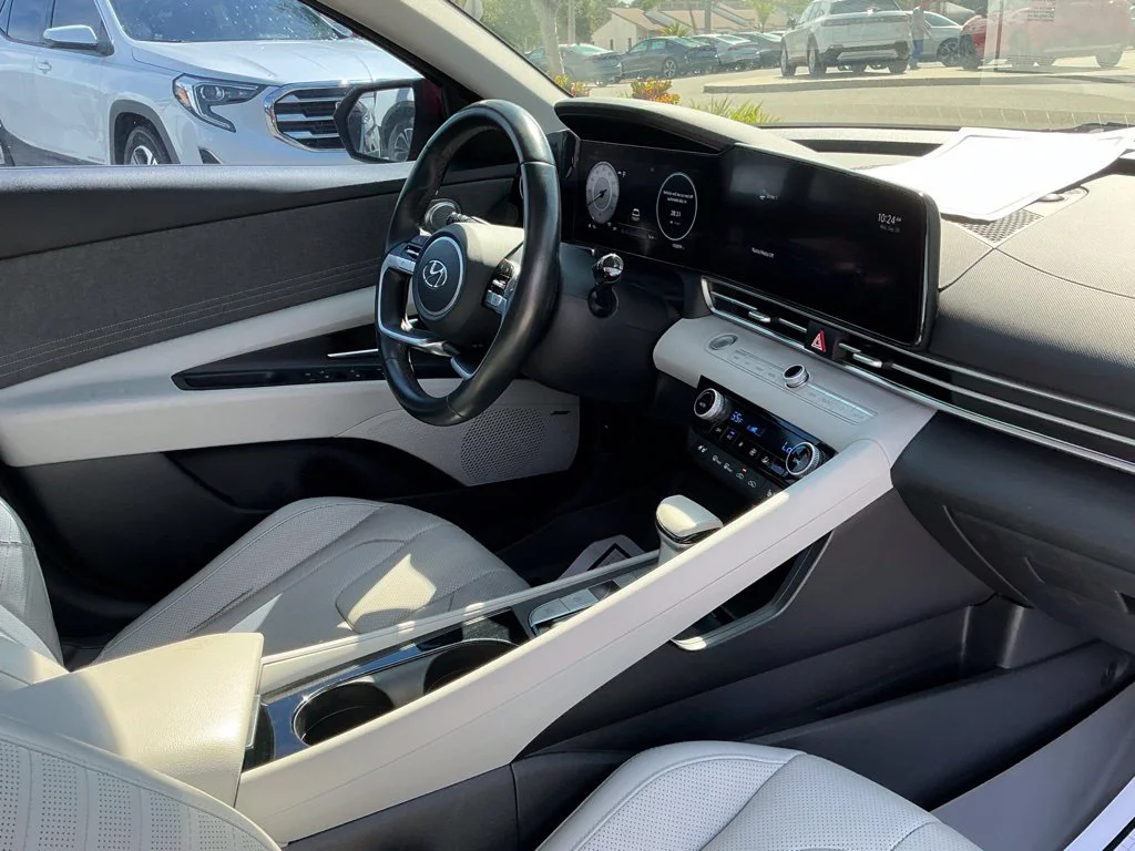 Used 2022 Red Hyundai Limited image 13