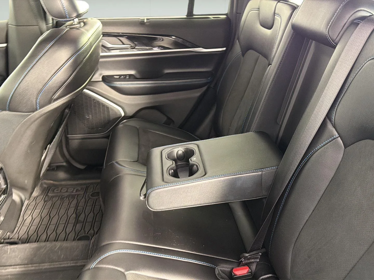 Used 2023 Bright White Clearcoat Jeep Trailhawk image 23