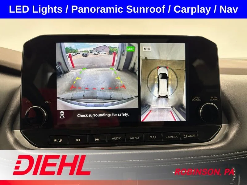 Used 2021 Gold Nissan Platinum image 34