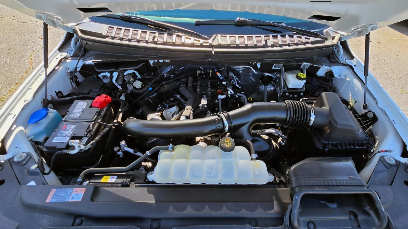 Used 2024 Oxford White Ford XLT image 79