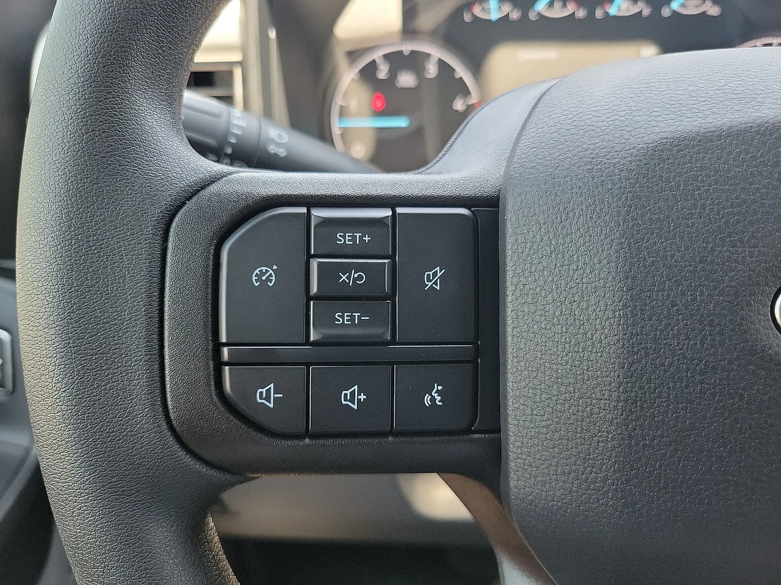 New 2025 Oxford White Ford F-250&reg; XL image 20