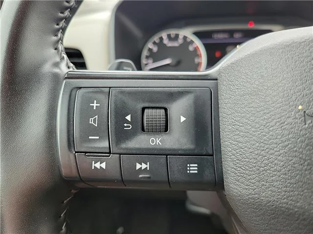 Used 2025 Super Black Nissan SV Front-Wheel Drive image 20