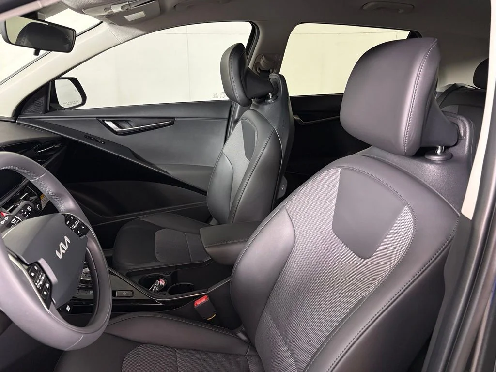 New 2026 Interstellar Gray Kia WIND image 19