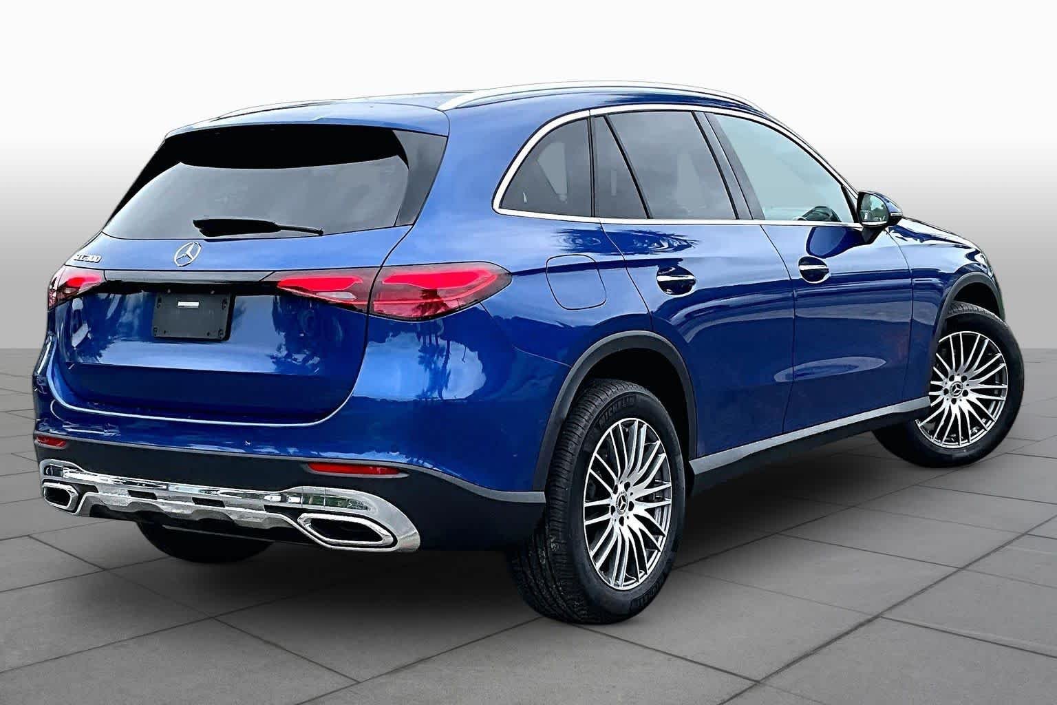 Used 2026 Starling Blue Metallic Mercedes-Benz GLC 300 image 13