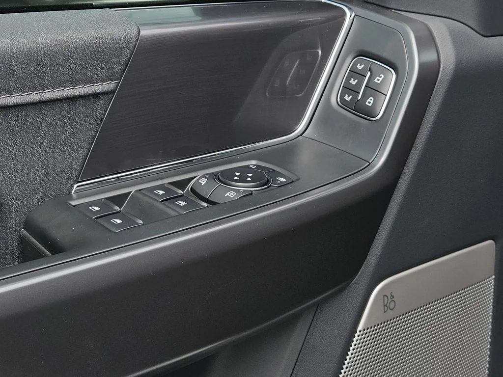 New 2026 Oxford White Ford Lariat® image 27