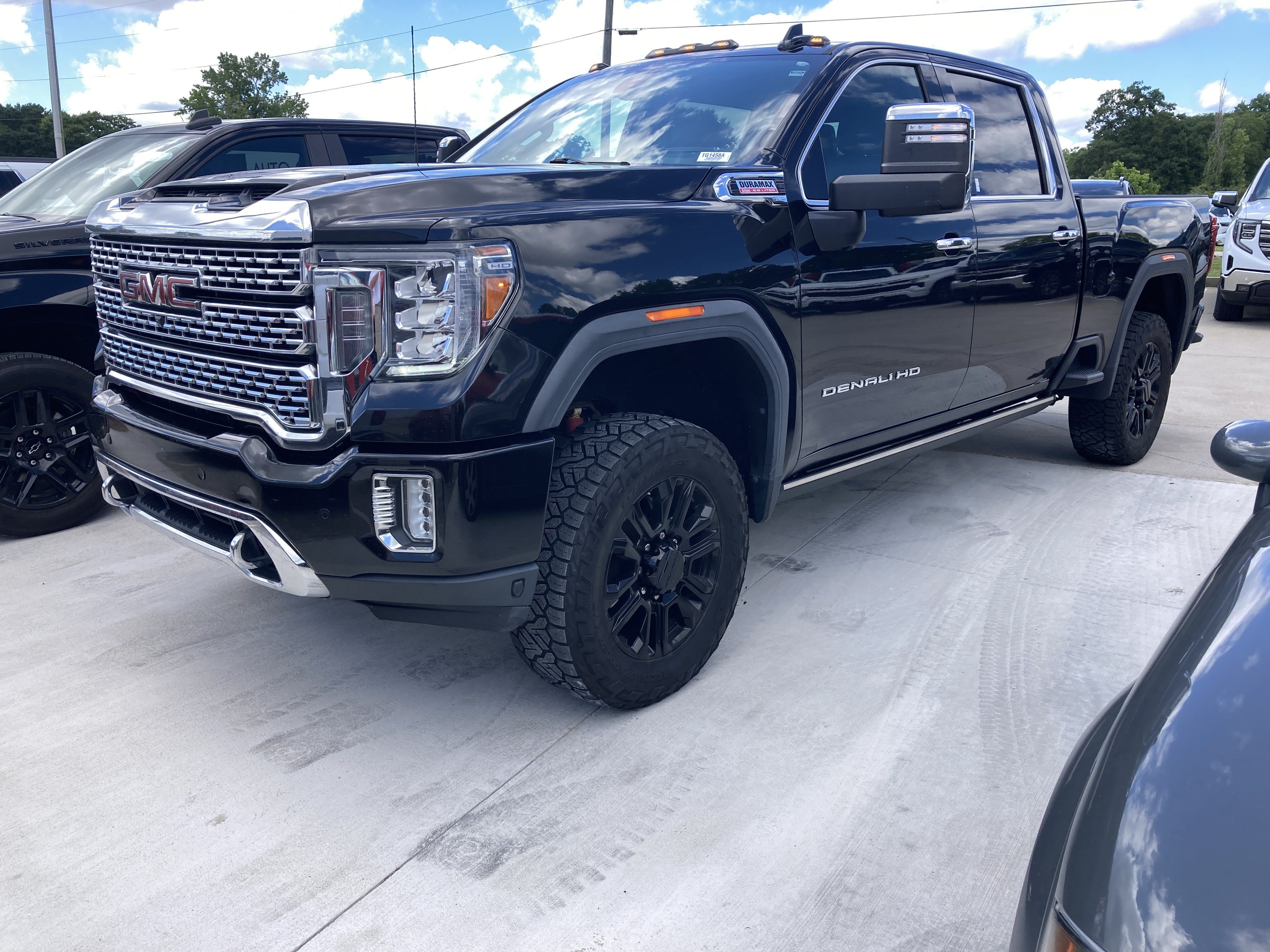 2021 GMC Sierra 4WD Crew Cab Standard Box Denali's photo