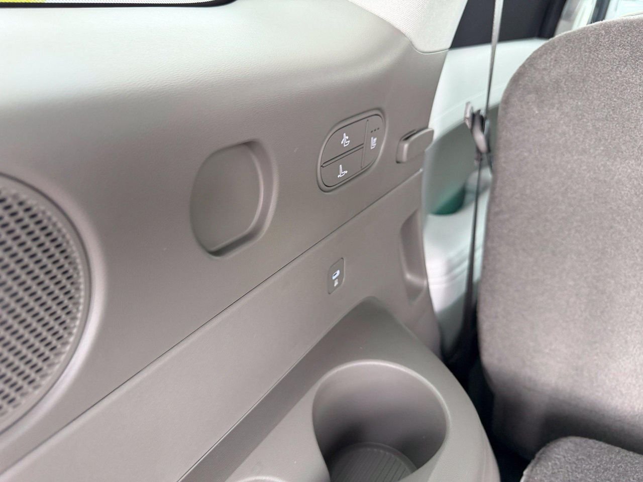 New 2027 Gray Hyundai Limited image 45