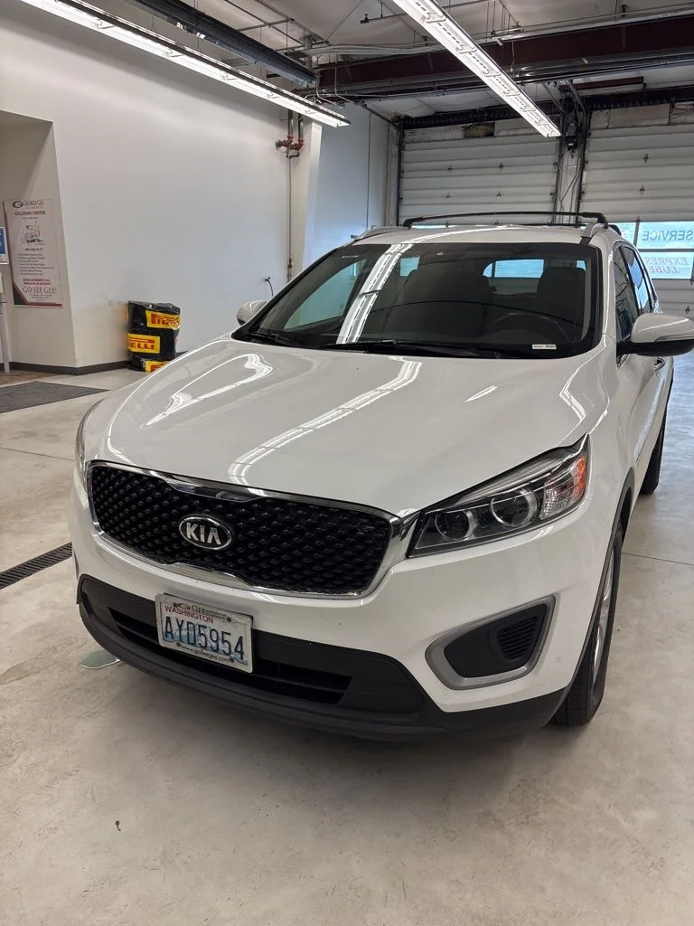 Used 2016 White Kia LX image 2