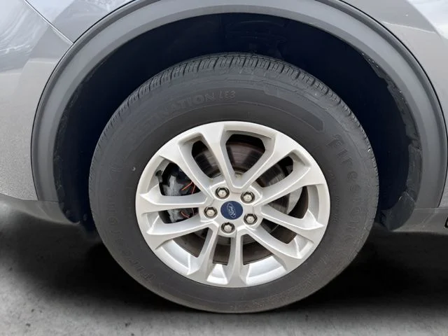Used 2022 Gray Ford SE image 24