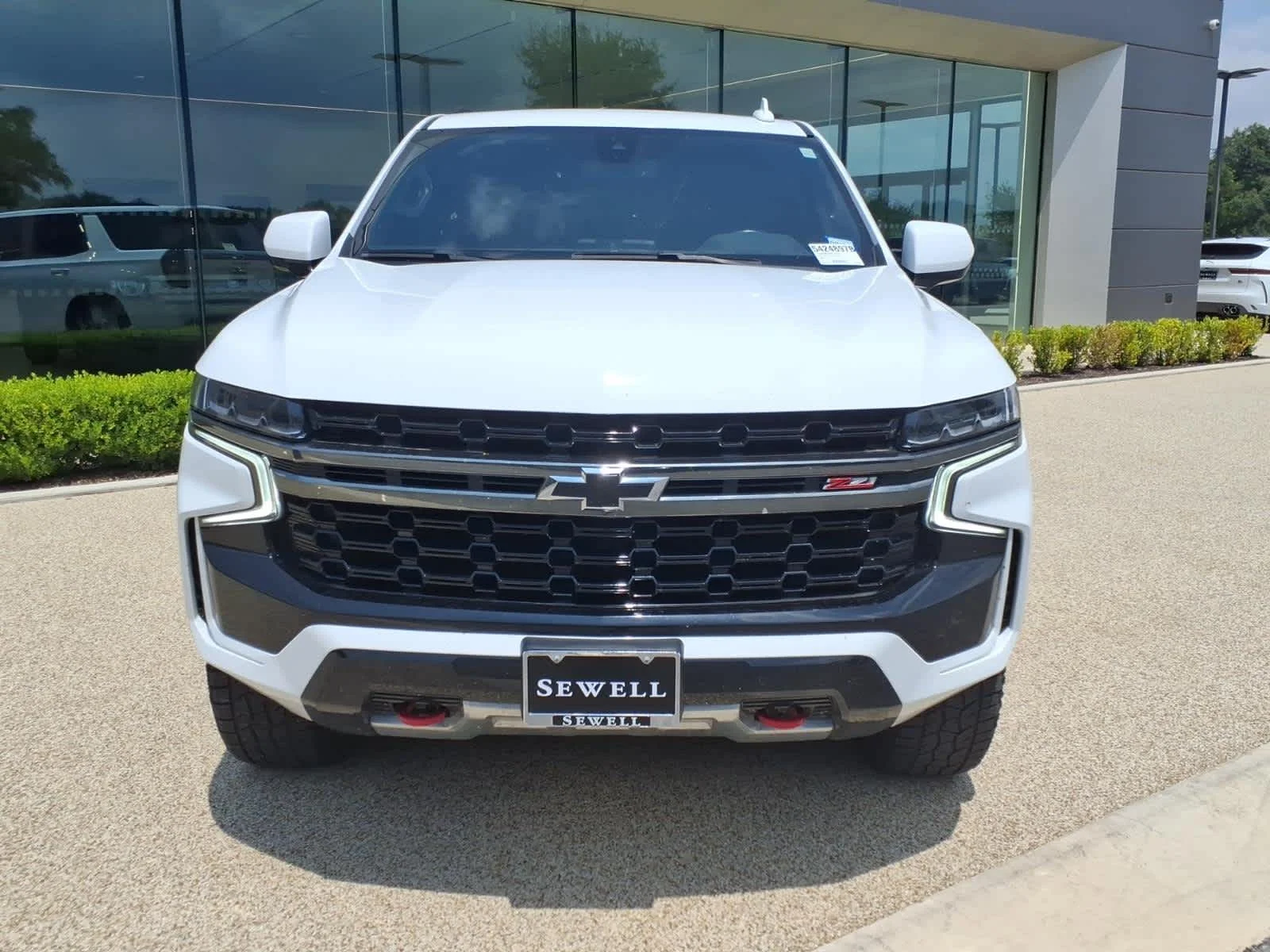 Used 2022 Summit White Chevrolet Z71 image 2