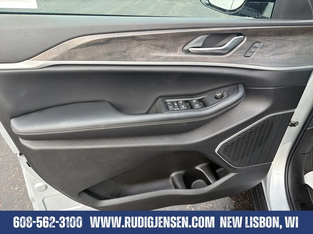 New 2026 Silver Jeep Limited image 10