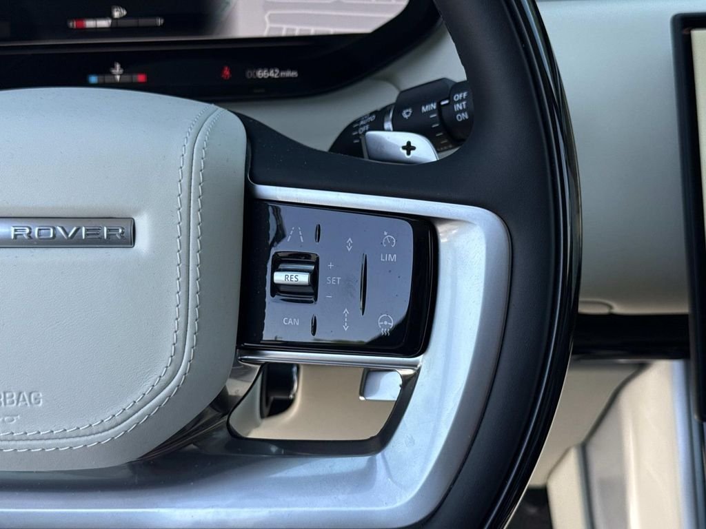 2025 Land Rover Range Rover SE - Photo 6