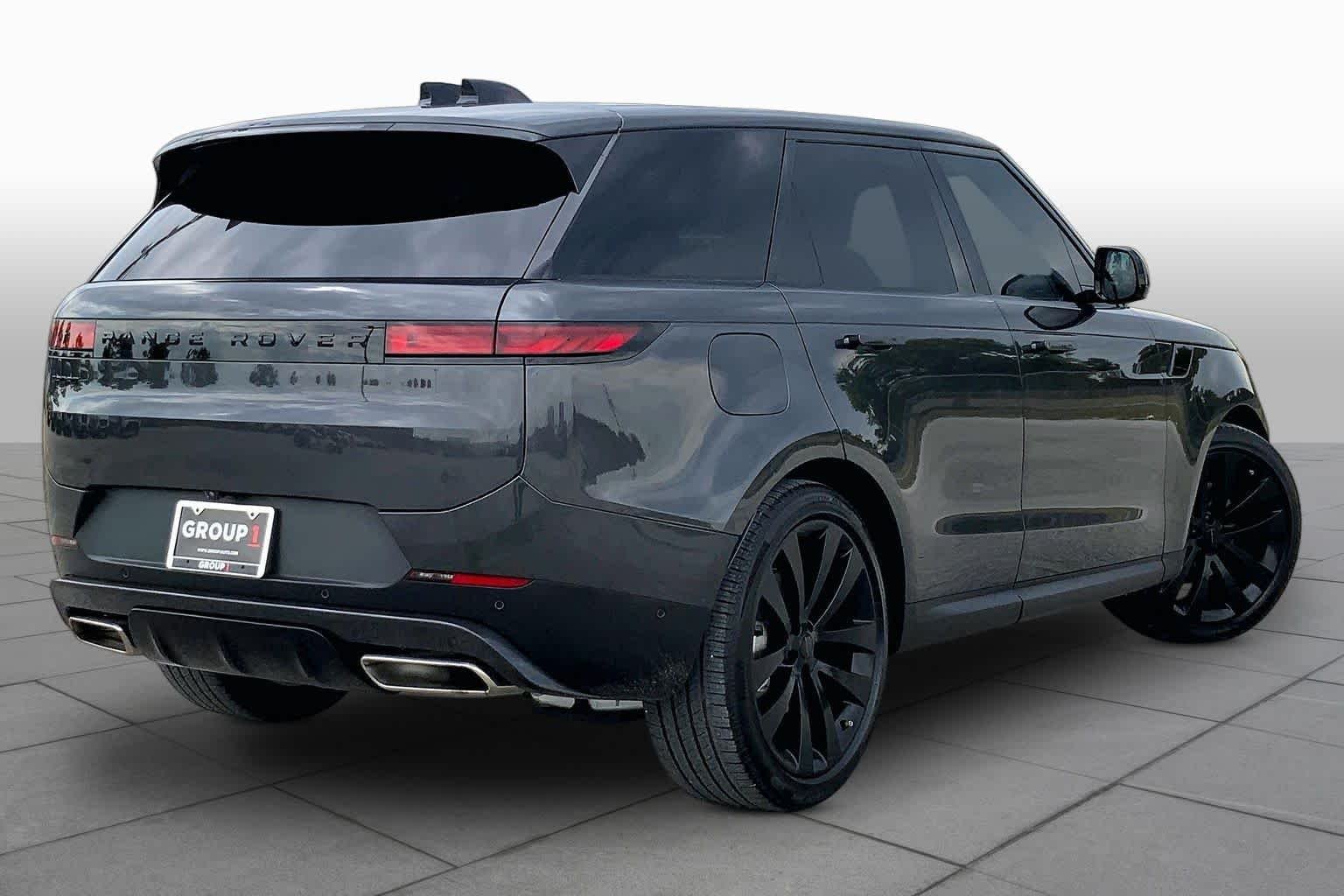 Used 2026 Carpathian Grey Premium Metallic Land Rover SE image 13