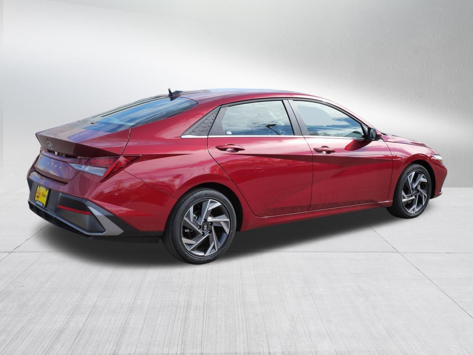 Used 2025 Ultimate Red Hyundai SEL Convenience image 7