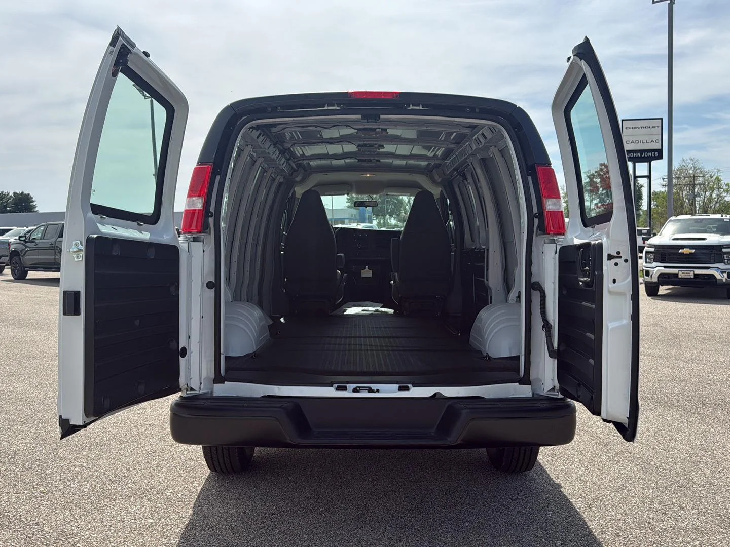 2026 Chevrolet Express Cargo Work Van - Photo 8