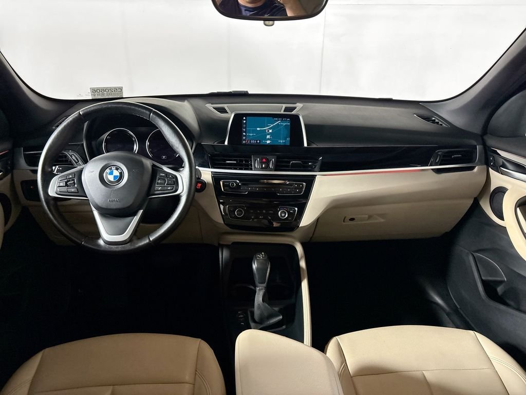 Used 2019 Green BMW xDrive28i image 12