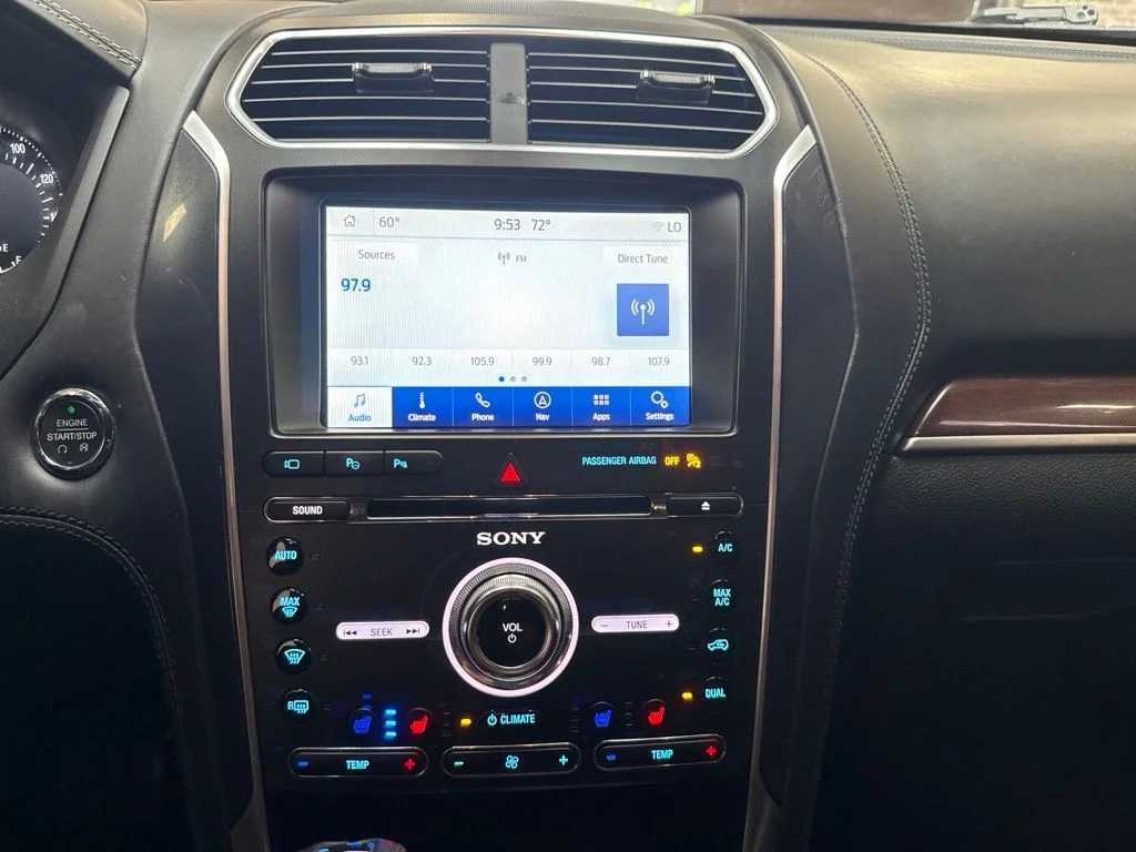 Used 2018 Red Ford Platinum image 20