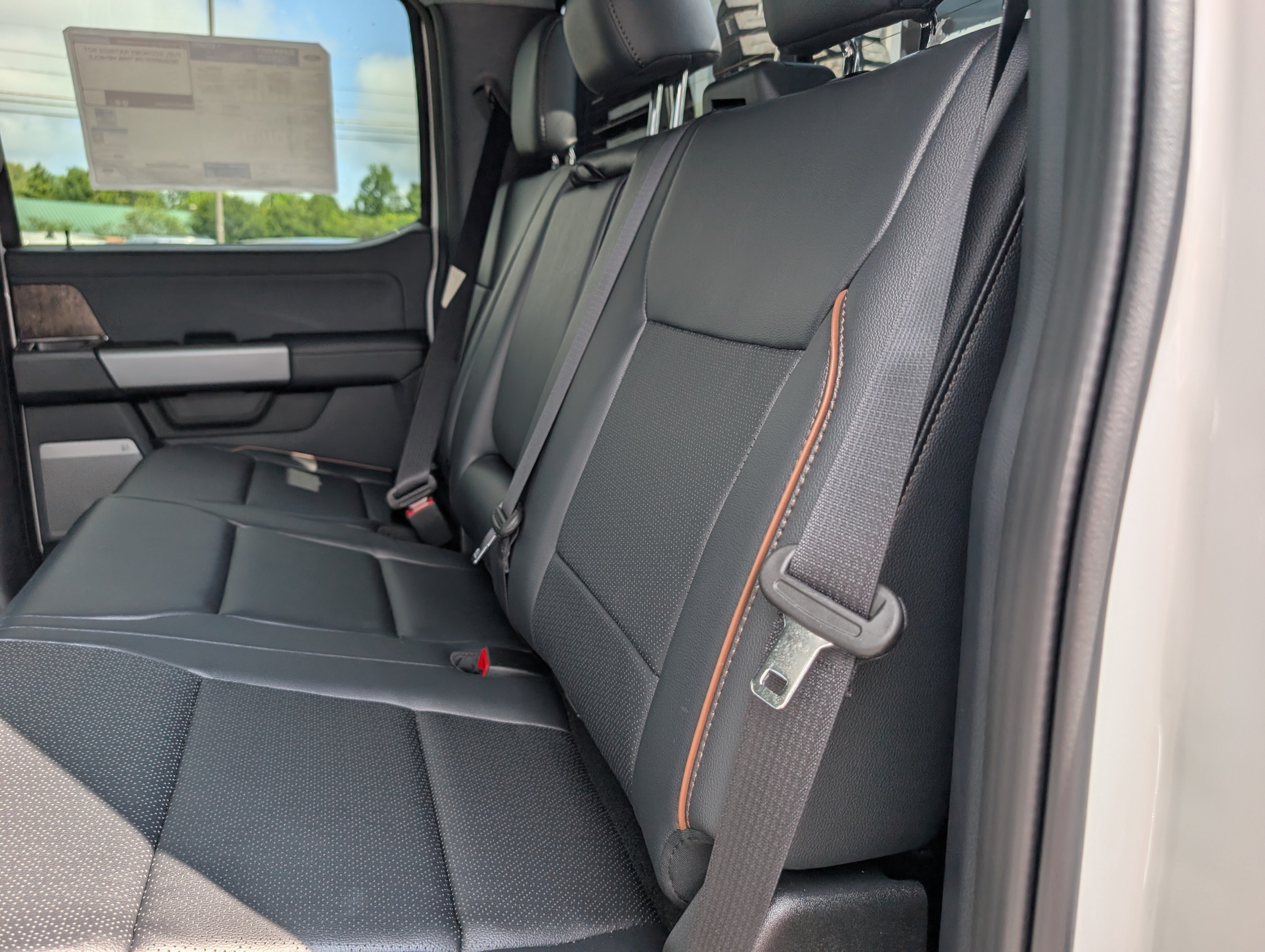 New 2026 Star White Metallic Tri-Coat FORD F-450® LARIAT® image 15