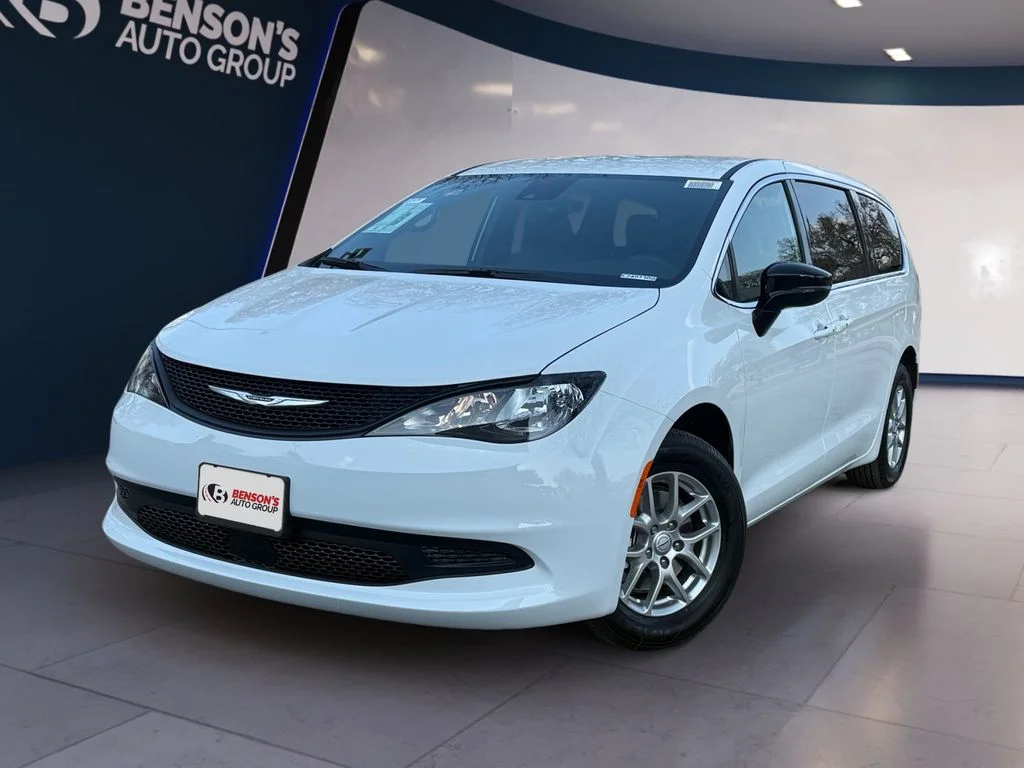 2026 Chrysler Voyager LX's photo