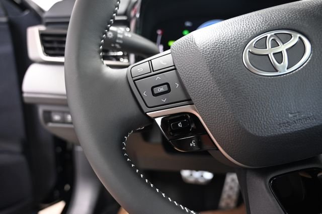 New 2026 Midnight Black Metallic Toyota  SE image 23