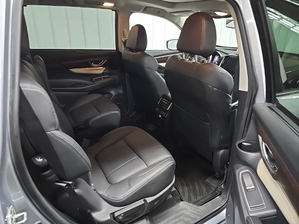 Used 2022 Ice Silver Metallic Subaru Touring image 18