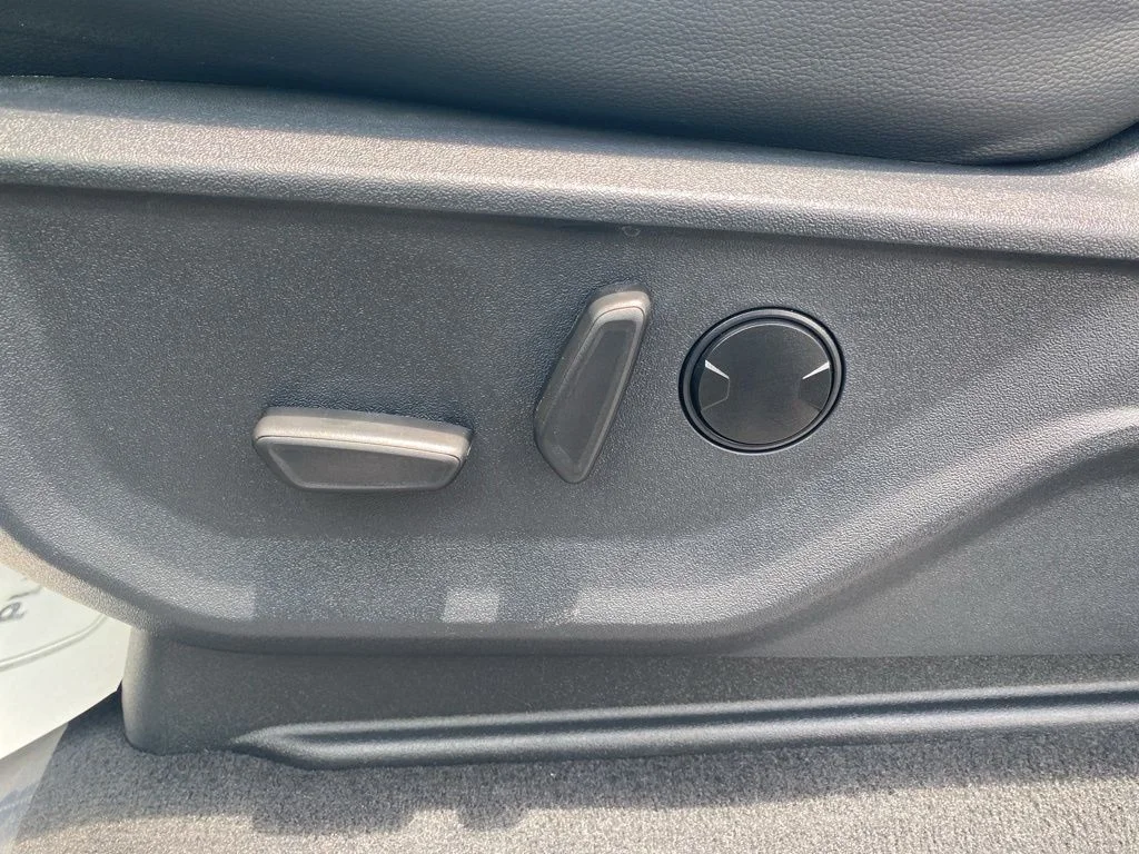 New 2026 Carbonized Gray Metallic Ford F-250® Lariat® image 13