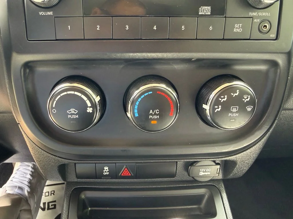 Used 2015 White Jeep Sport image 16