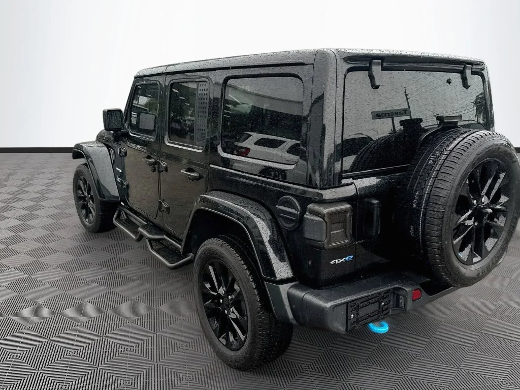 Used 2022 Black Jeep Unlimited Sahara 4xe image 8