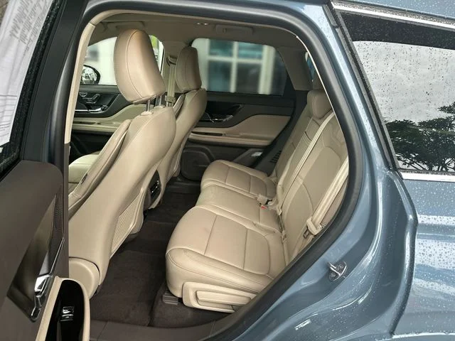Used 2024 Blue Lincoln Grand Touring image 24