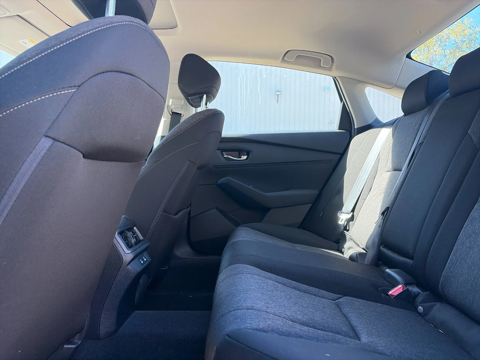 Used 2025 Silver Metallic Honda SE image 13