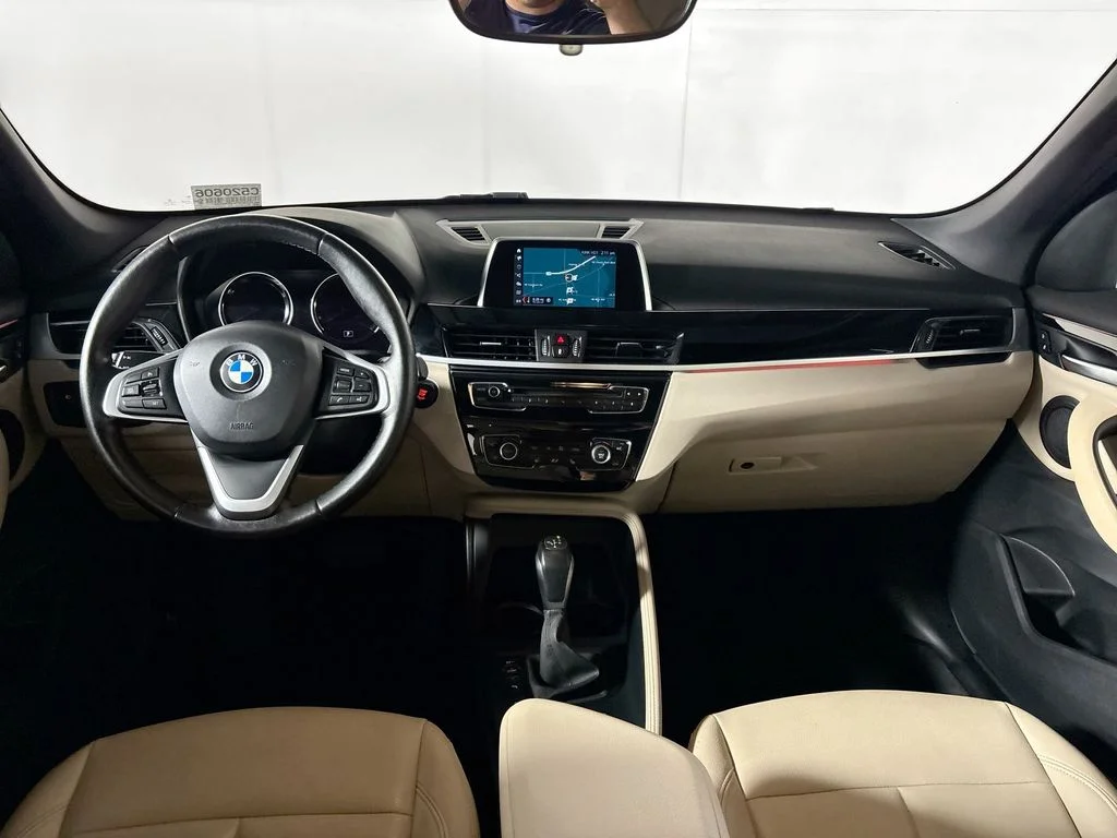Used 2019 Green BMW xDrive28i image 12