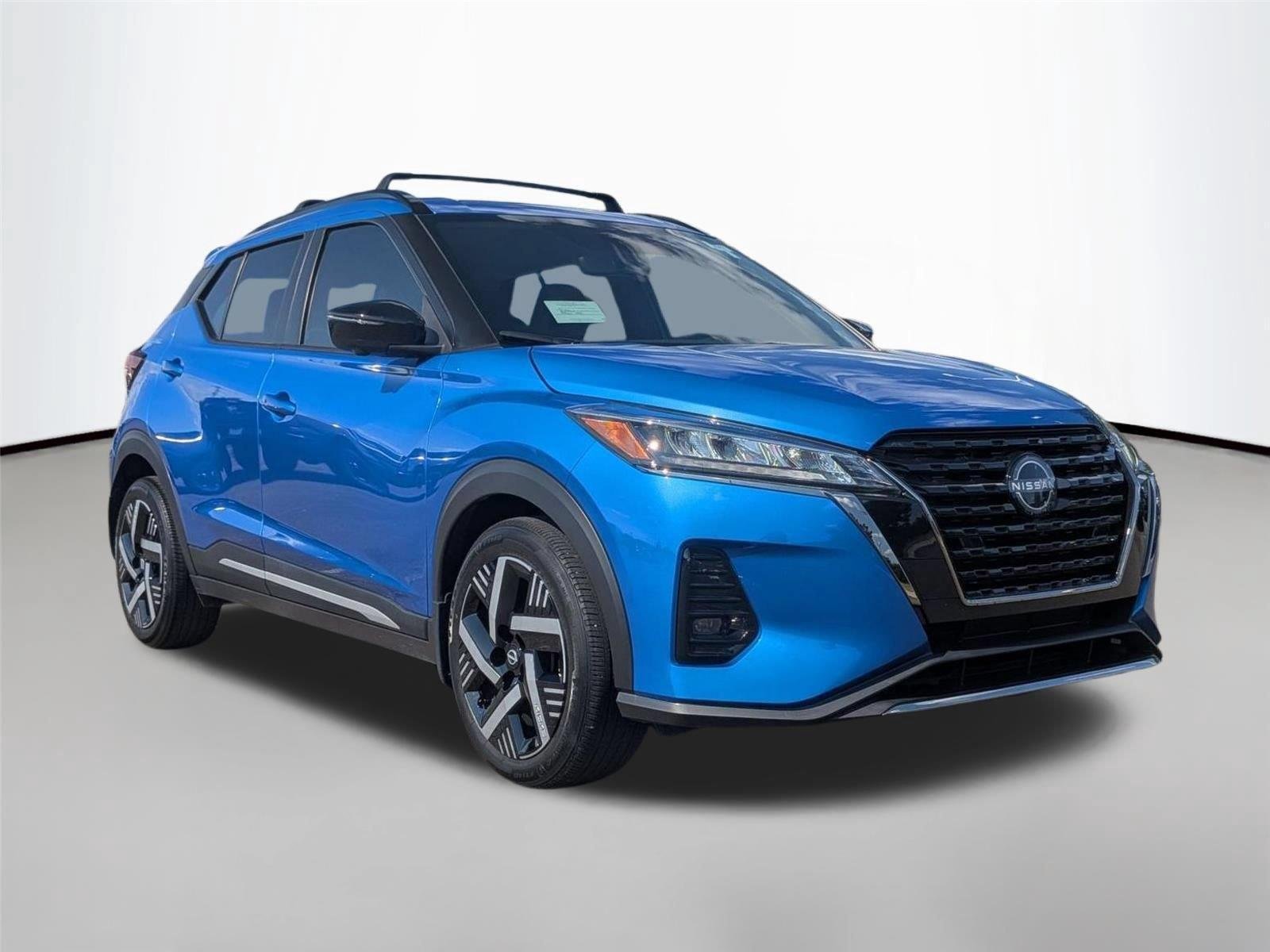 Used 2024 Electric Blue Metallic Nissan SR image 7