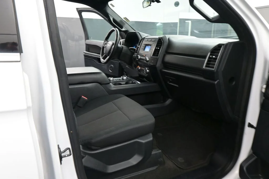 Used 2020 White Ford XL image 48