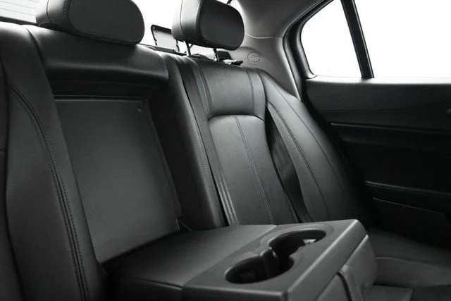 Used 2020 Blue Alfa Romeo Base image 19