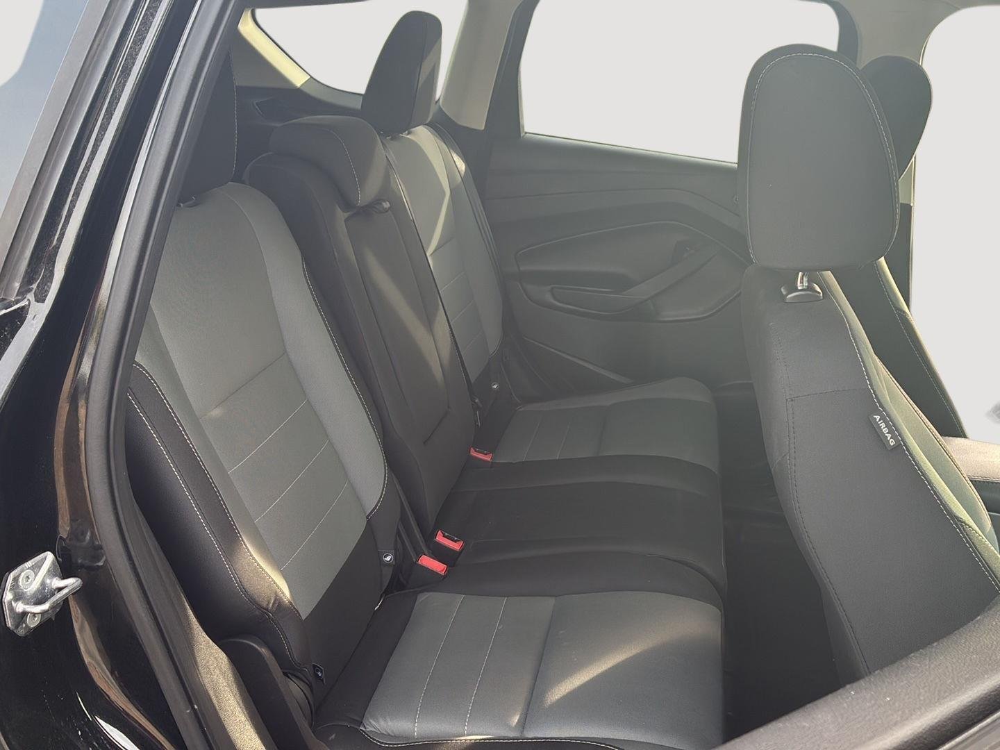 Used 2016 Shadow Black Ford SE image 5
