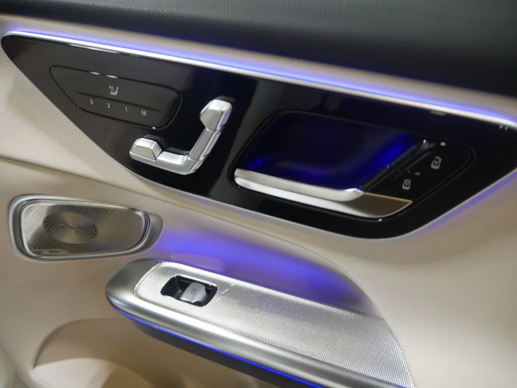 New 2026 Polar White Mercedes-Benz GLC 300 image 26