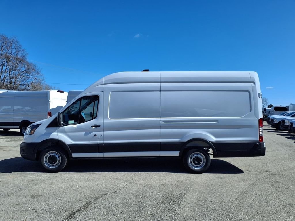 New 2026 Oxford White Ford Cargo Van image 3