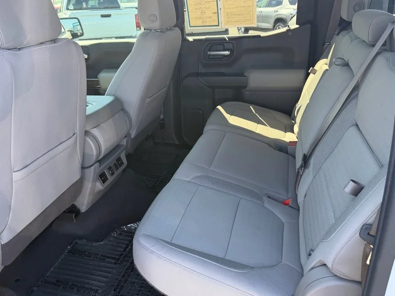 Used 2020 SUMMIT WHITE Chevrolet LT image 17