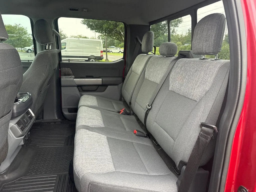 Used 2021 Red Ford XLT image 16