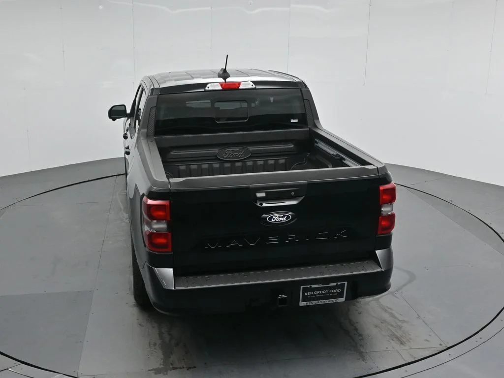 New 2026 Shadow Black Ford Lobo High image 40