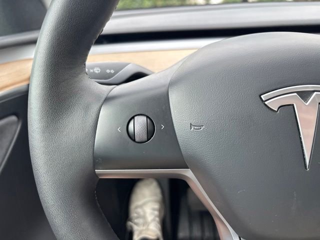 Used 2023 White Tesla Long Range image 18