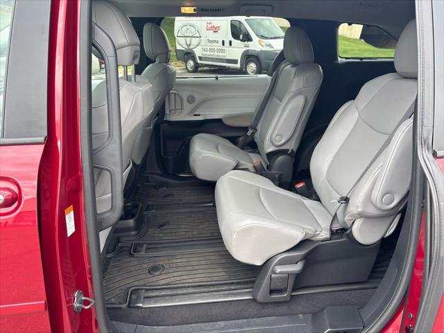 Certified Used 2026 RUBY FLARE PEARL Toyota  image 30