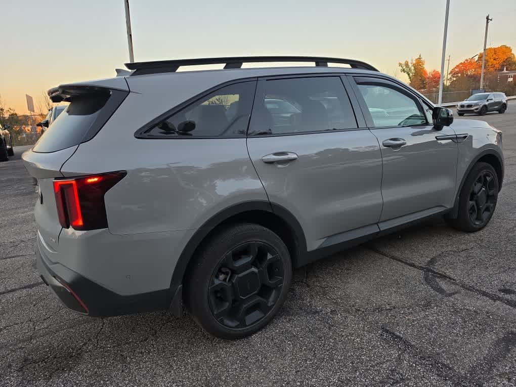 Used 2025 Wolf Gray Kia X-Line SX Prestige image 10