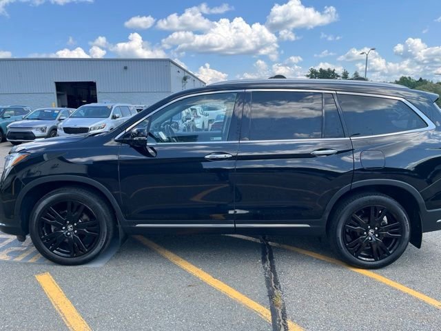 Used 2020 Black Honda Touring image 6