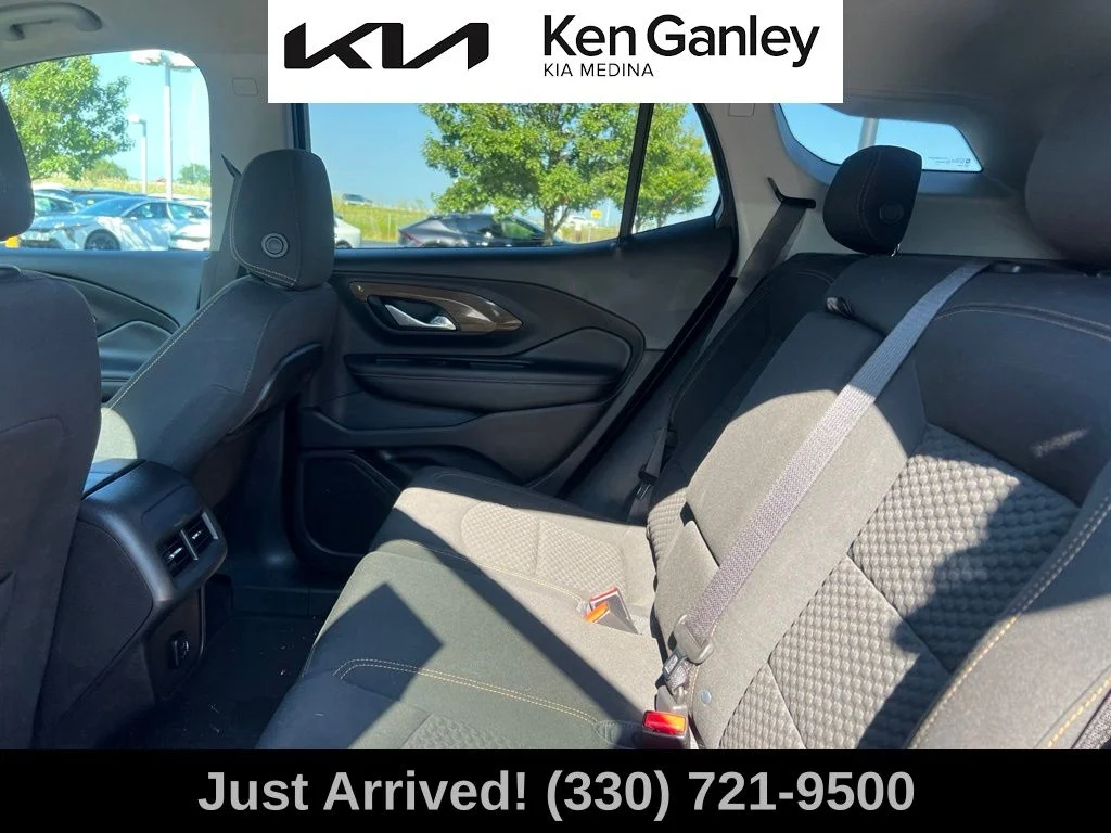 Used 2018 Brown GMC SLE image 10