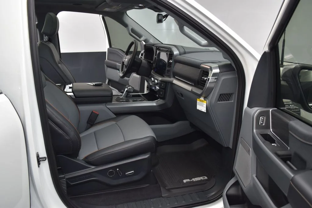New 2025 White Ford Lariat image 27