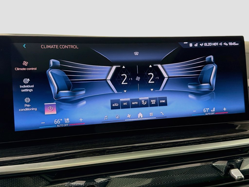 Used 2027 Black BMW xDrive40i image 16